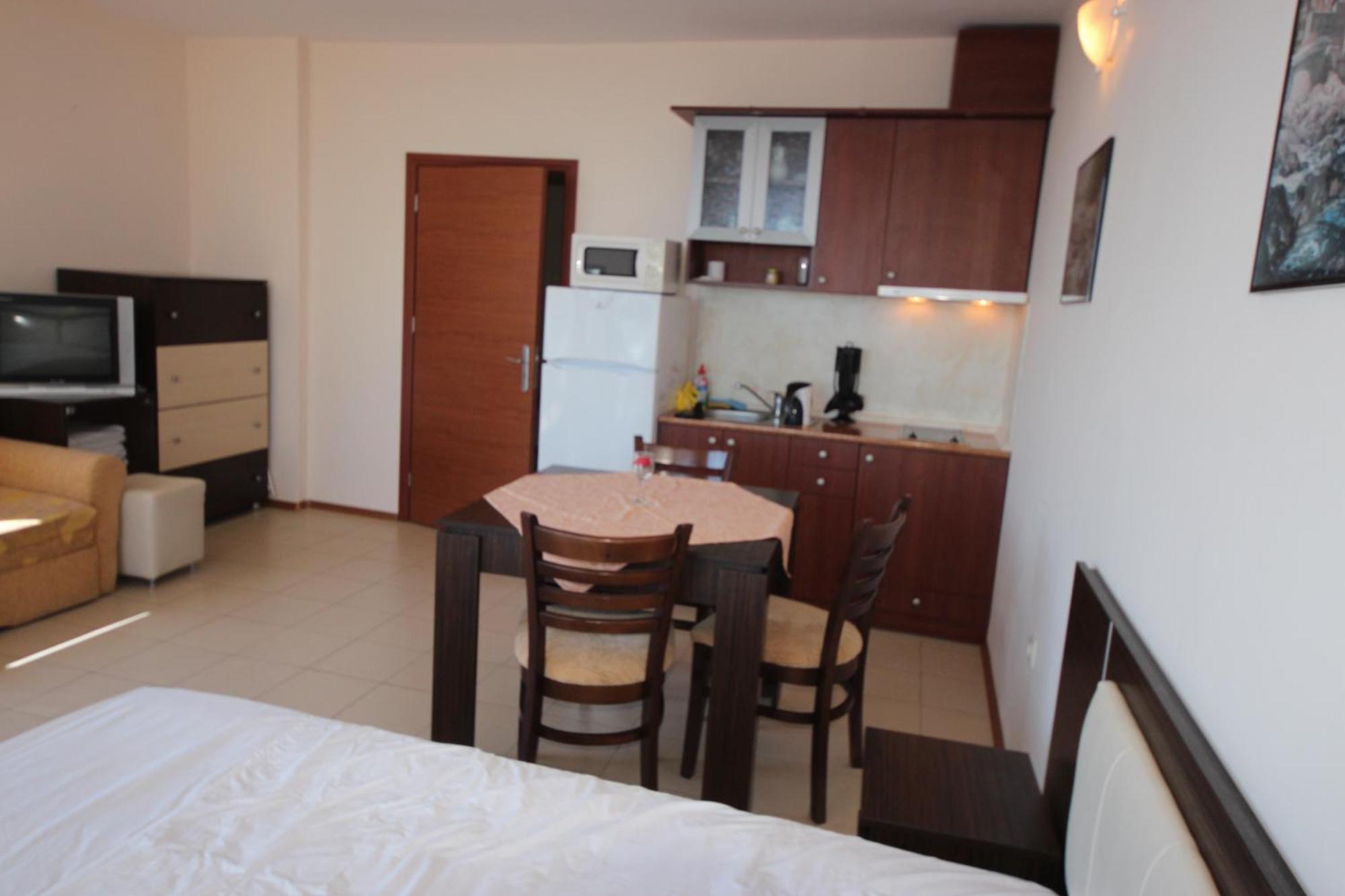 Menada Apartments In Sunny Beach Room photo